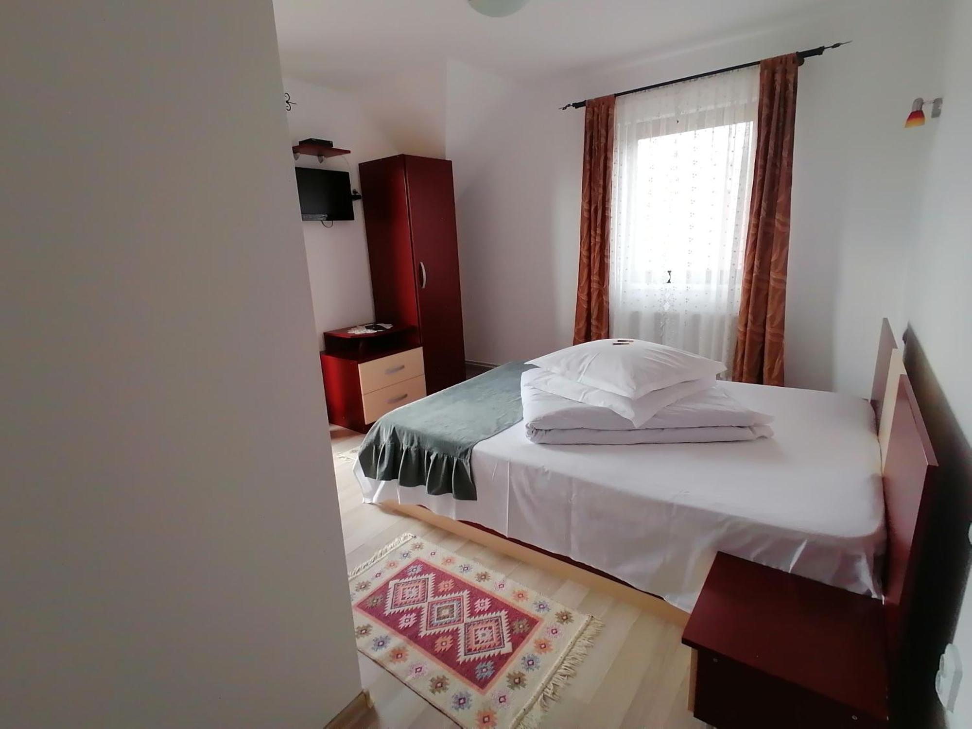 Garofita Pietrei Craiului Hotel Peştera Exterior foto