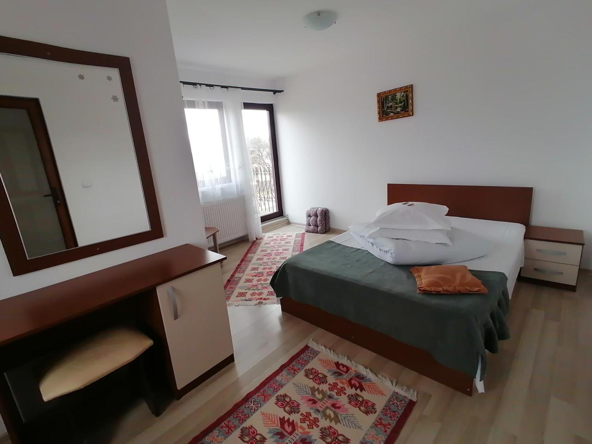 Garofita Pietrei Craiului Hotel Peştera Exterior foto