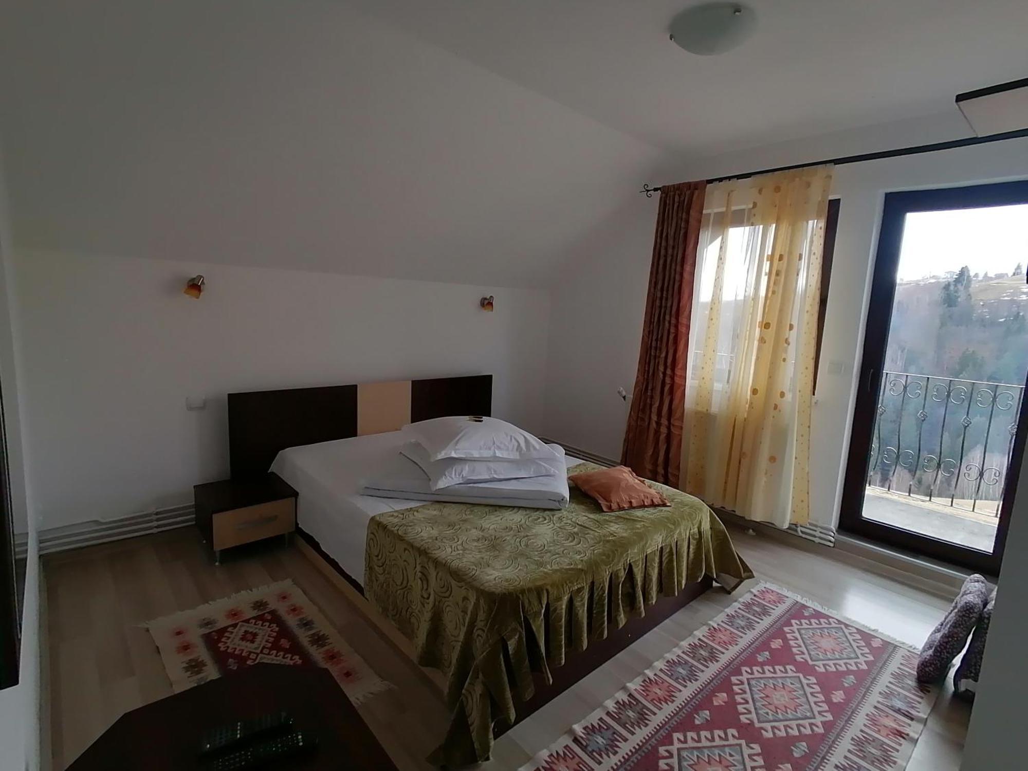Garofita Pietrei Craiului Hotel Peştera Exterior foto