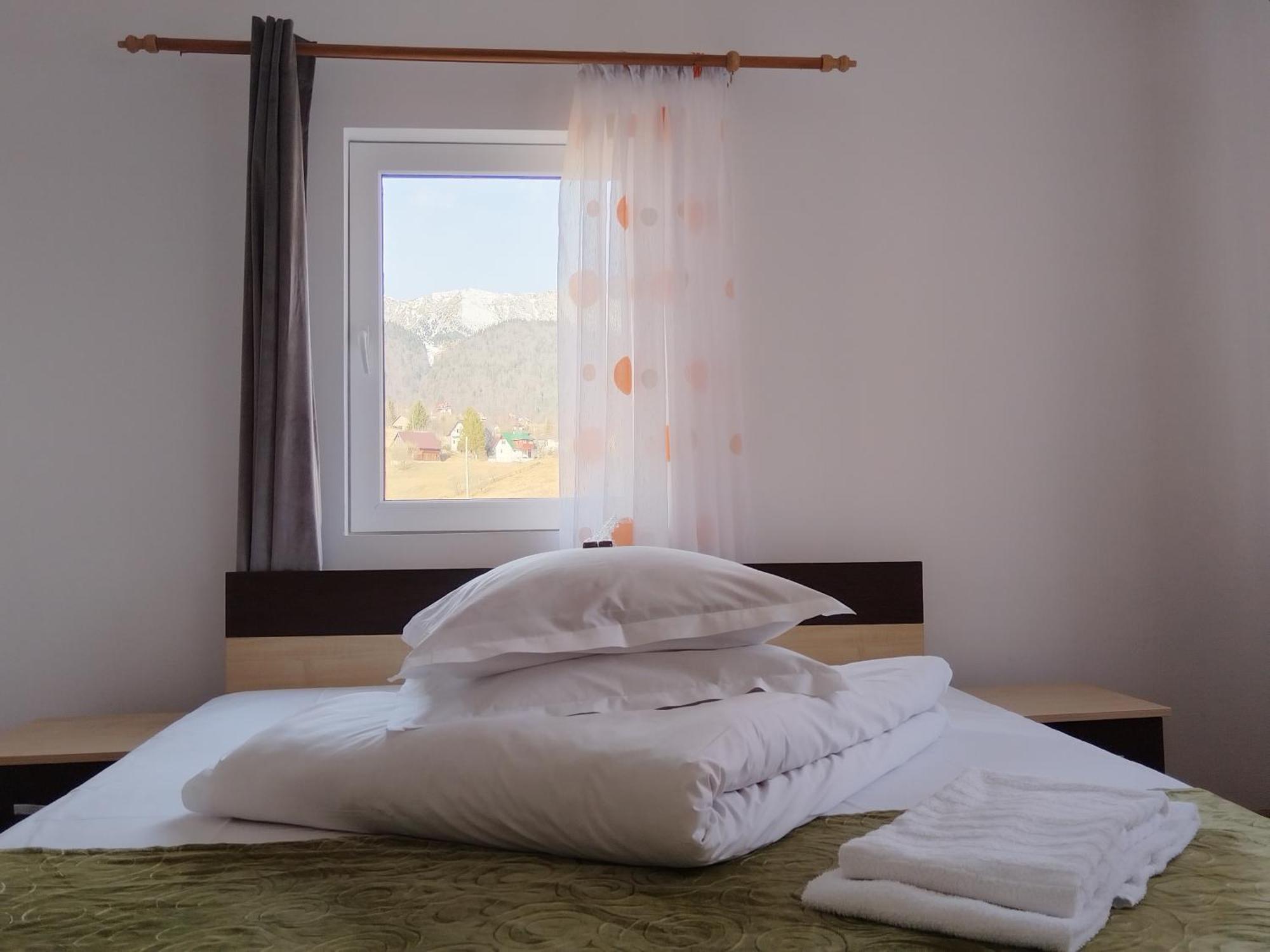 Garofita Pietrei Craiului Hotel Peştera Exterior foto