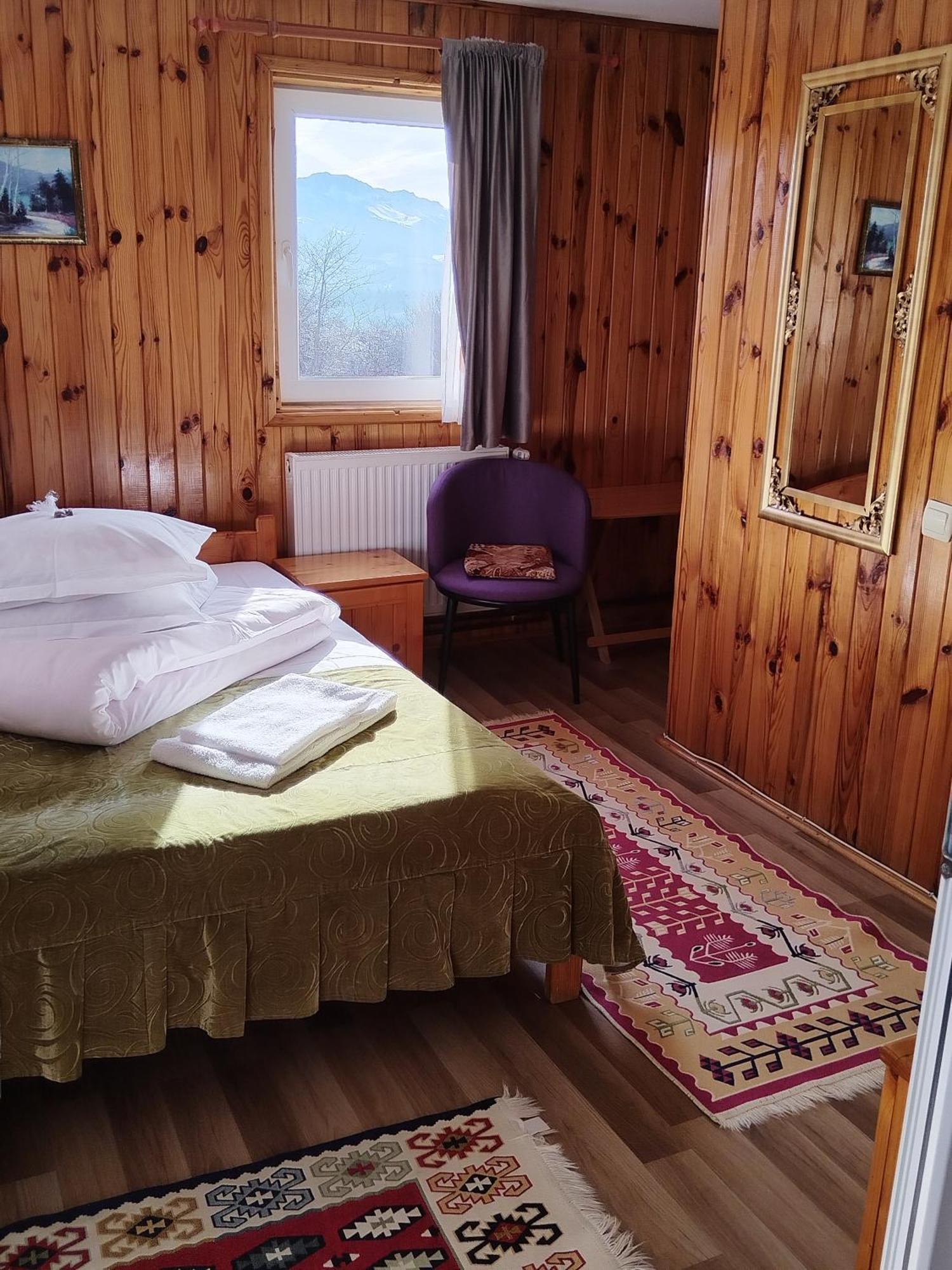 Garofita Pietrei Craiului Hotel Peştera Exterior foto